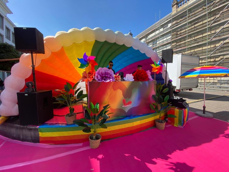 Rainbow stage en deco MEIR ANTWERP PRIDE 2024